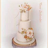 Surprise wedding cake 