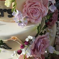 Rose and Peonie sugar flower wedding cake