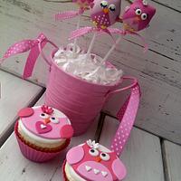 Owl Themed Cake pops and Cupcakes