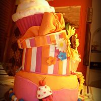 Giant cupcake and box of flowers cake