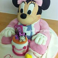 3D sitting up minnie mouse baby cake