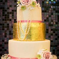 roses and gold leaf wedding cake