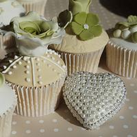 Shades of Green Wedding Cupcakes 