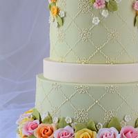 Roses Cake -  Cake Craft Guide Wedding Cakes and Sugar flowers, issue 26