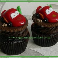 KACHOW!!! Lightening McQueen Cars inspired Cake & Cupcakes