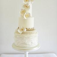 Orchid & Pearls Wedding Cake