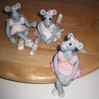 Little mice ballerinas