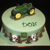 Vintage John Deere Tractor Cake 