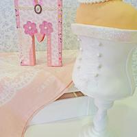 Cake corset
