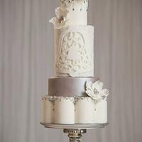 Winter wedding bells - cake by Pamela Jane - CakesDecor