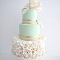 Mint Elegance Wedding Cake