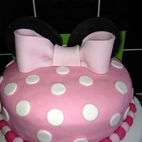 Minnie mouse themed cake
