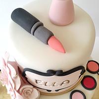 Makeup / glamour girl cake