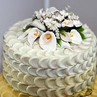 Yellow Ombre Petal Cake with lillies