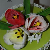 Cakes with tulips 