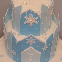 'frozen themed' birthday cake 