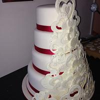 wedding cake with hearts