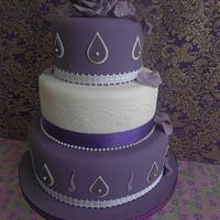 plums and pearls 3 tier cake