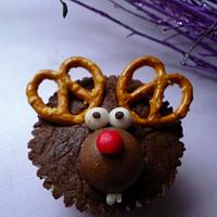 Rudolph the Red-Nosed Reindeer Cupcakes 