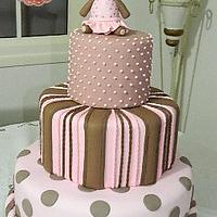 Bear pink and brown cake