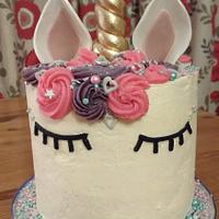 Unicorn birthday surprise centre cake