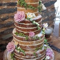 Naked Wedding Cake 
