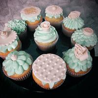 Bridal shower cupcakes