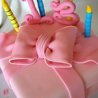 Pink Gift Box Cake!