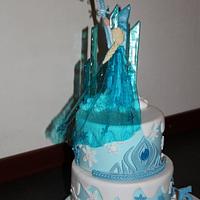 Frozen cake: with transparant cape of Elsa