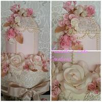 Vintage birdcage wedding cake