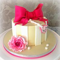 Vivid pink bow cake