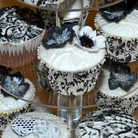 Lace cupcakes in black and white
