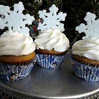 Sugared Snowflake Cupcakes