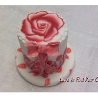 The cakes with roses