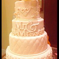 Mr & Mrs wedding cake