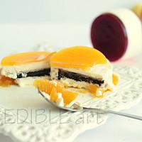 Lemon cheese cake with oreo center crusts-The modernist way!ound and round