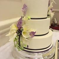 calla lilly wedding cake