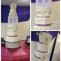 A 6 TIER CRYSTAL WEDDING CAKE