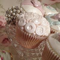Vintage couture cupcakes