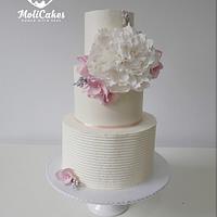 Cream wedding cake I.