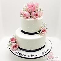 Alesya & Noe's wedding cake