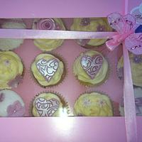 Girly gift cupcake box
