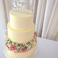 Emily Jane smooth buttercream wedding cake