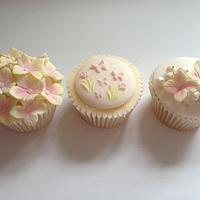Hydrangea themed cupcakes