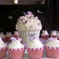 Rose and Butterfly Giant cupcake with matching cupcakes