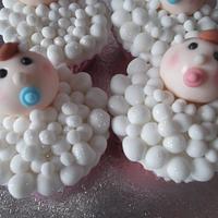 Baby bath time cupcakes - Boy or Girl ? 