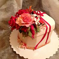  Cake with autumn leaves and flowers