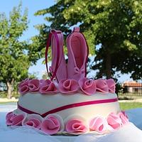 Another cake with pouent shoes!