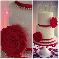 Sparkle Red Roses and Diamate