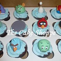 space angry birds cupcakes